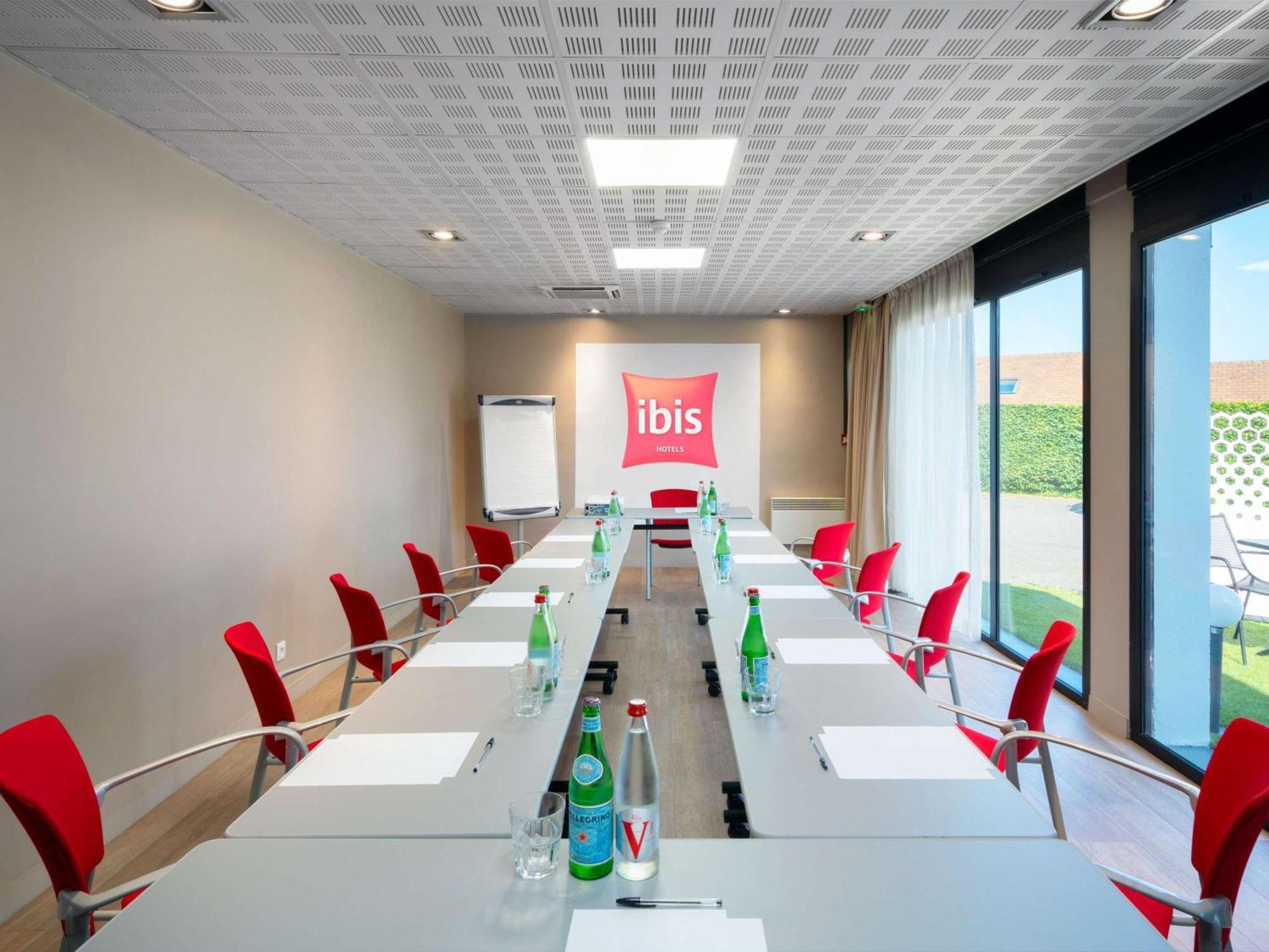 Ibis Cergy Pontoise Le Port Hotel Buitenkant foto