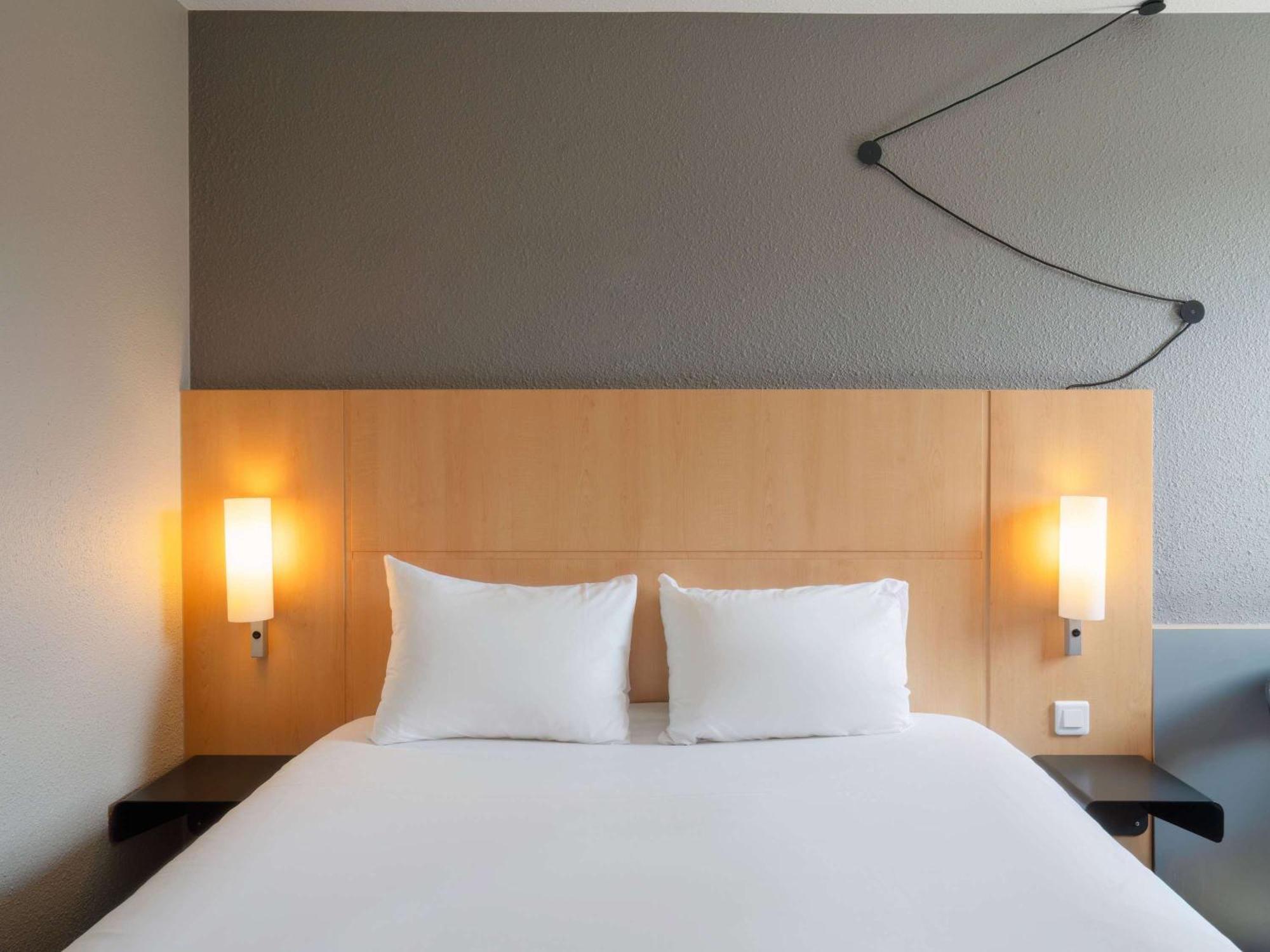 Ibis Cergy Pontoise Le Port Hotel Buitenkant foto