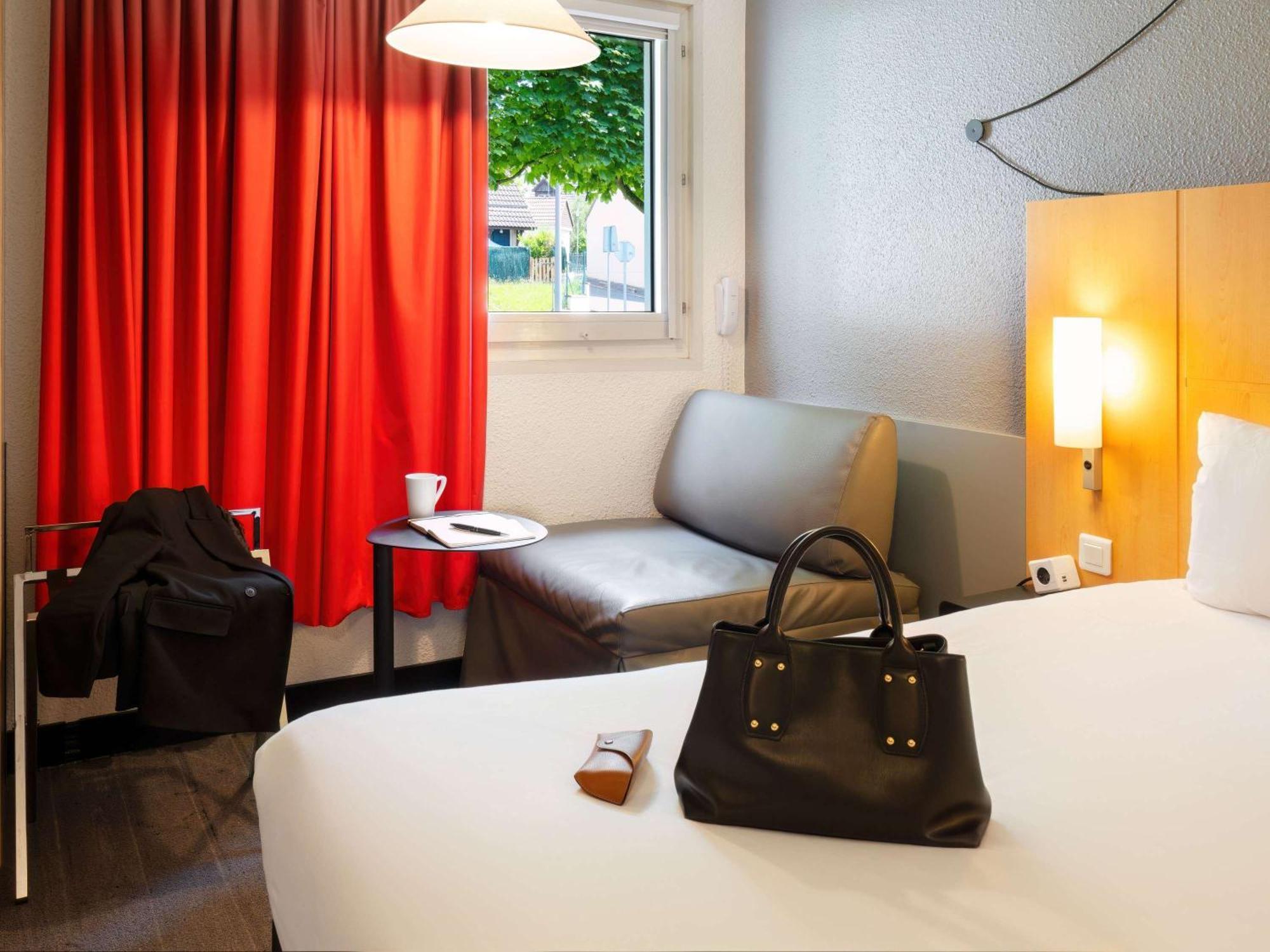 Ibis Cergy Pontoise Le Port Hotel Buitenkant foto