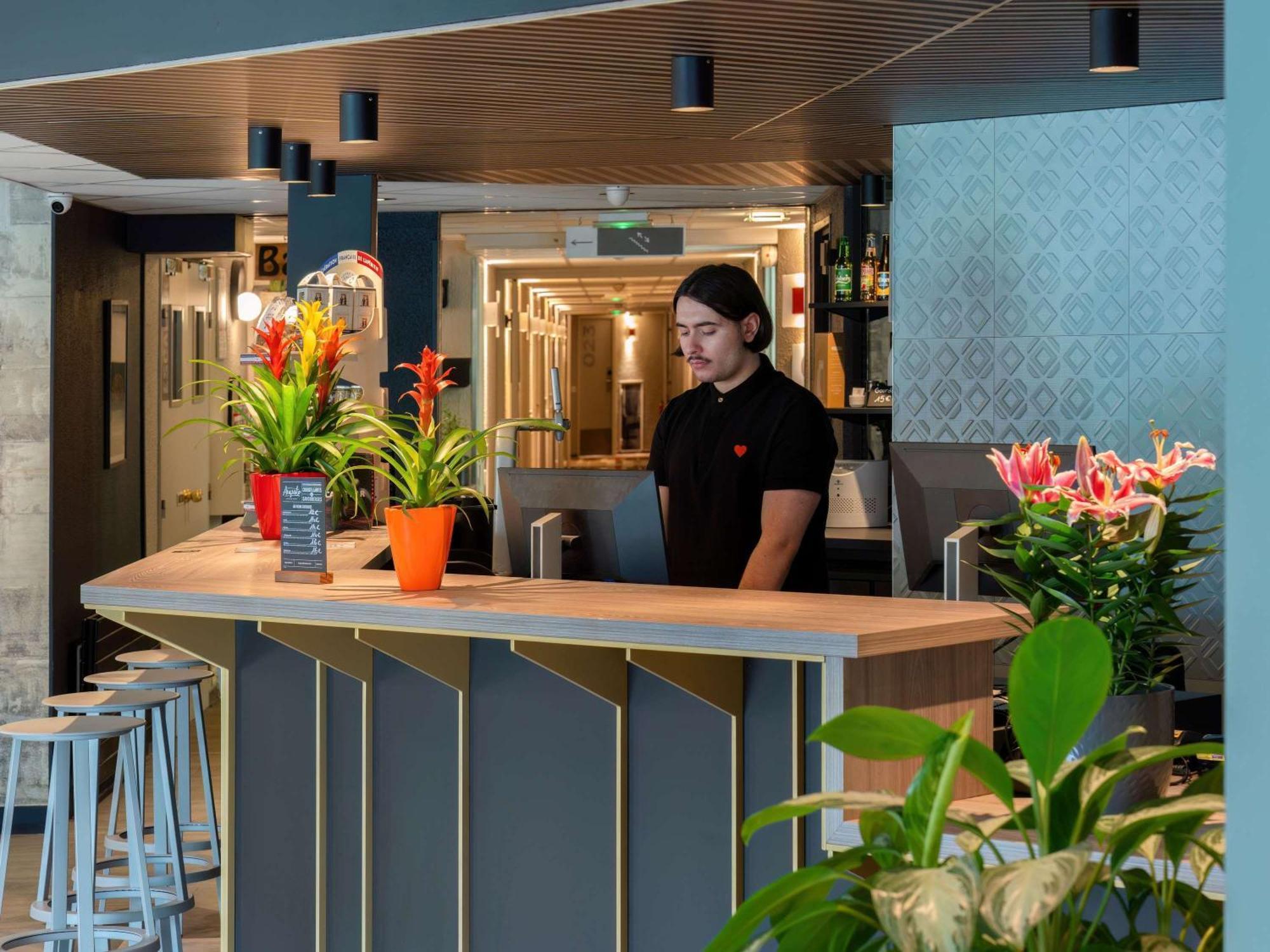 Ibis Cergy Pontoise Le Port Hotel Buitenkant foto