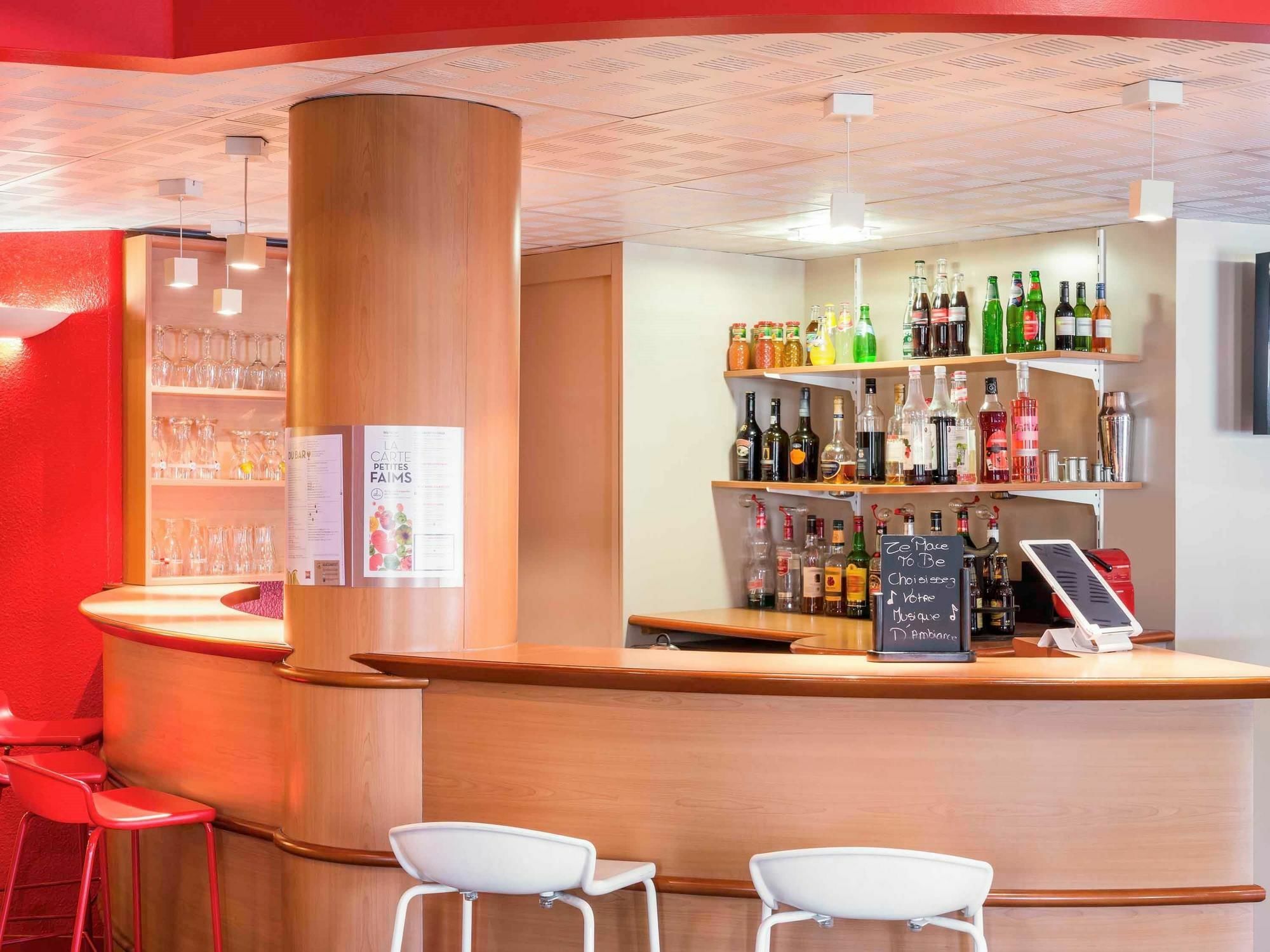 Ibis Cergy Pontoise Le Port Hotel Buitenkant foto