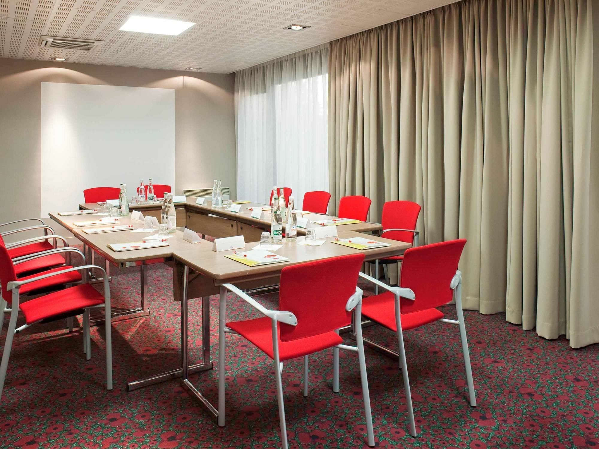 Ibis Cergy Pontoise Le Port Hotel Buitenkant foto